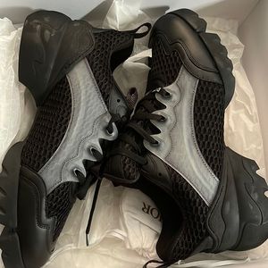 DIOR 100% Authentic New never worn SIZE 39